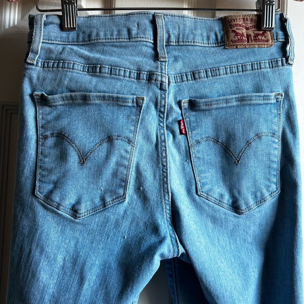 720 Levi’s Hugh Rise Super Skinny